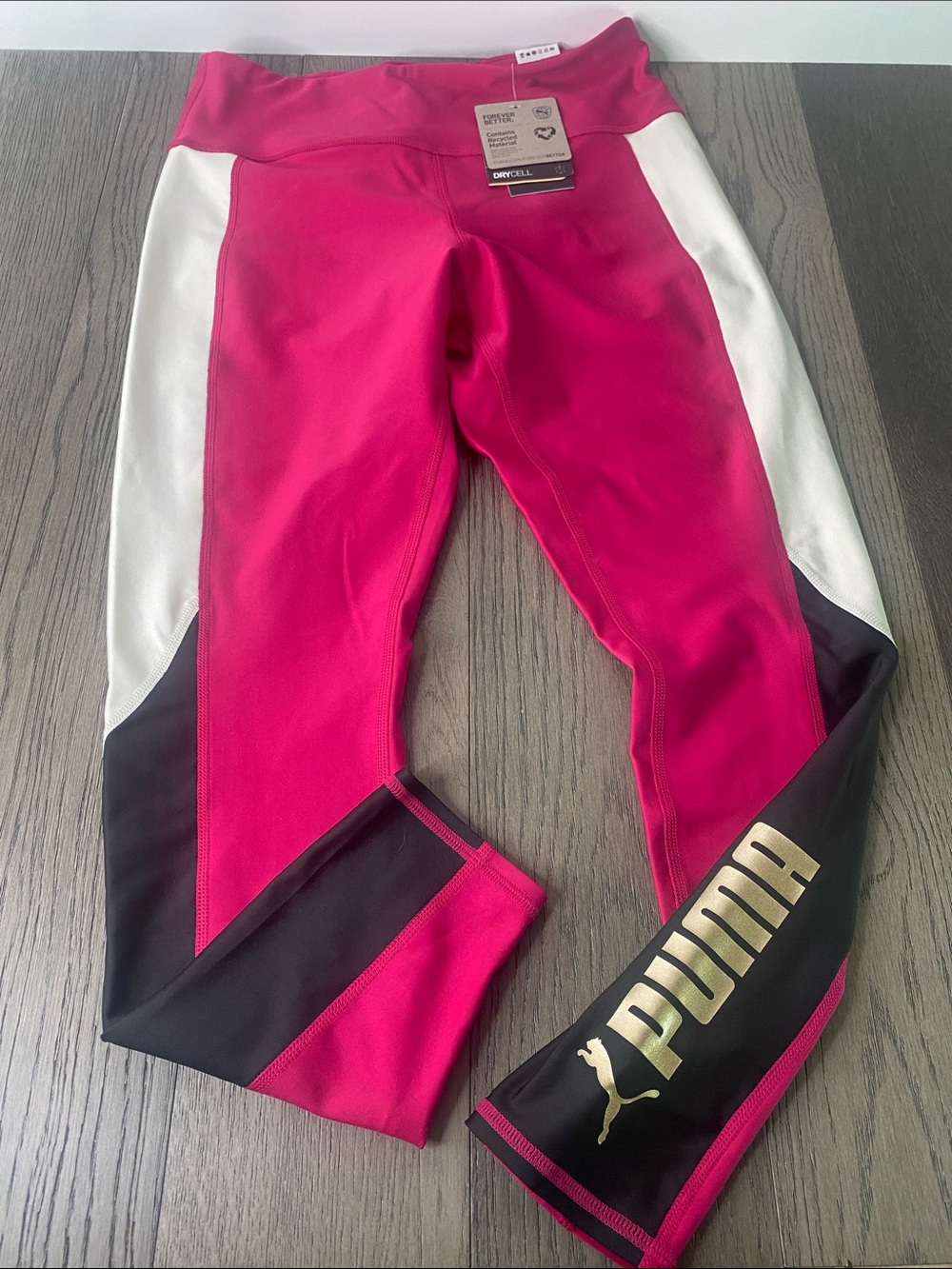 NWT Puma Fuchsia Pink Leggings with White and Black Panels Womens Medium- 1485